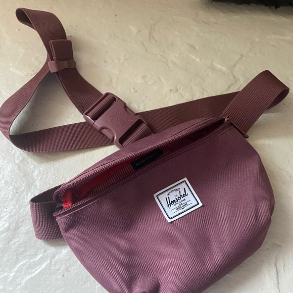 Herschel Supply Company Brown Belt Bag Minimalist Design - Picture 1 of 5